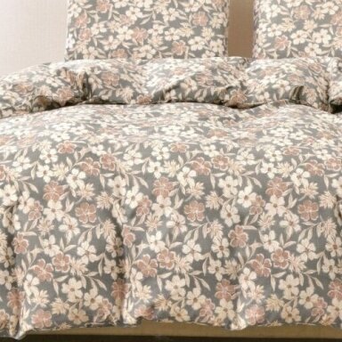 Deluxe kokvilnas gultas veļas komplekts SLEPENĀ VĒSTURE, 3 daļu, 200x220 cm Deluxe kokvilnas gultas veļas komplekts SLEPENĀ VĒSTURE, 3 daļu, 200x220 cm