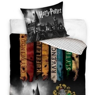 Divpusējs gultas veļas komplekts HARRY POTTER, 140x200 cm Divpusējs gultas veļas komplekts HARRY POTTER, 140x200 cm