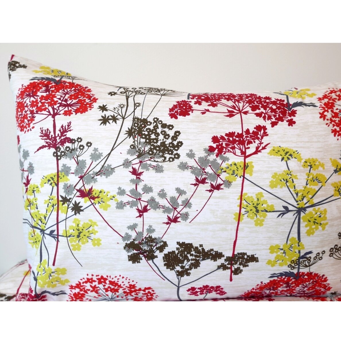 Gultas veļas komplekts PAVASARA ČUKSTI, 3 daļas, 200x220 cm 2 Gultas veļas komplekts PAVASARA ČUKSTI, 3 daļas, 200x220 cm 2