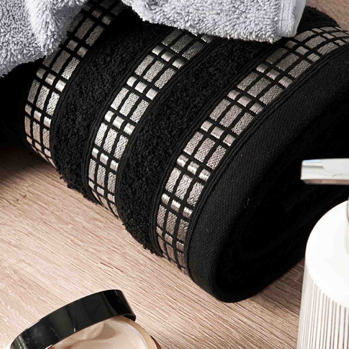 PREMIUM kokvilnas dvielis LUXURY BLACK, 500 g/m² 2 PREMIUM kokvilnas dvielis LUXURY BLACK, 500 g/m² 2