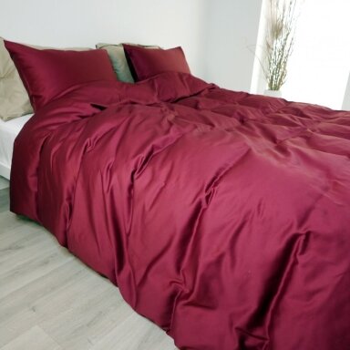 Satīna gultas veļas komplekts BURGUNDY, 2 daļu, 140x200 cm Satīna gultas veļas komplekts BURGUNDY, 2 daļu, 140x200 cm