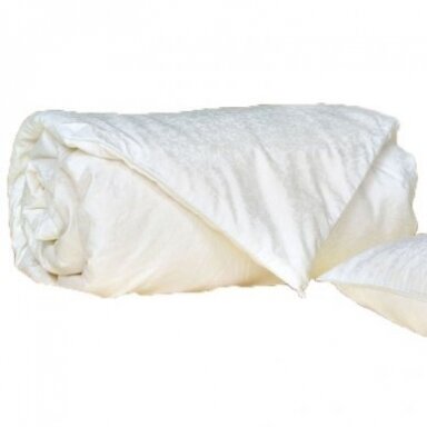 Universāla sega ar dabisku Mulberry zīda pildījumu, 200x200 cm (1 kg) Universāla sega ar dabisku Mulberry zīda pildījumu, 200x200 cm (1 kg)